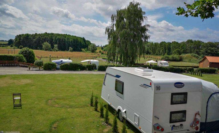 Erlebe Wandern, schöne Ausflüge und Seen zum Baden 5 Erlebe Wandern, schöne Ausflüge und Seen zum Baden 1