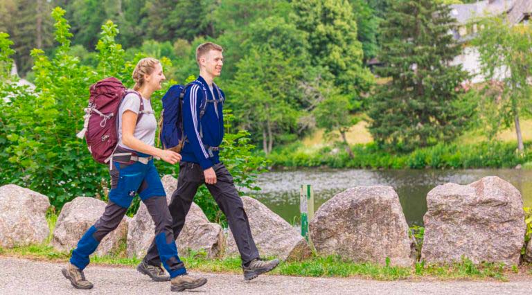 Erlebe Wandern, schöne Ausflüge und Seen zum Baden 5 Albsteig ohne Gepäck