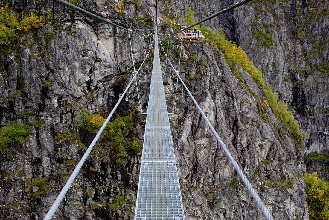 Gjølmunnebrua - Die höchste Hängebrücke der Welt 14