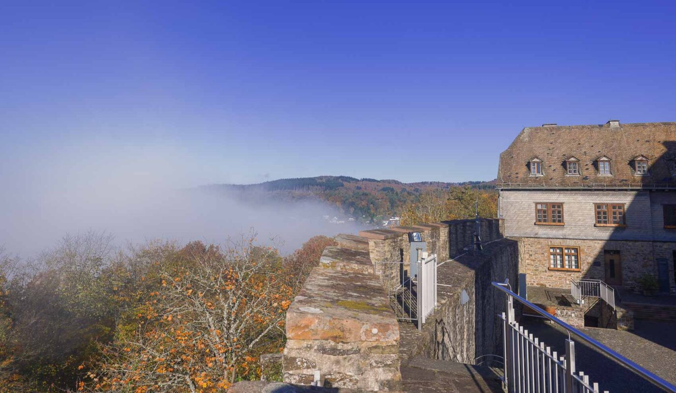 Was sind die schönsten Fernwege in Hessen? Mit Karten und Tipps. 5 Der Lahnwanderweg führt euch entlang der Lahn durch Hessen und NRW
