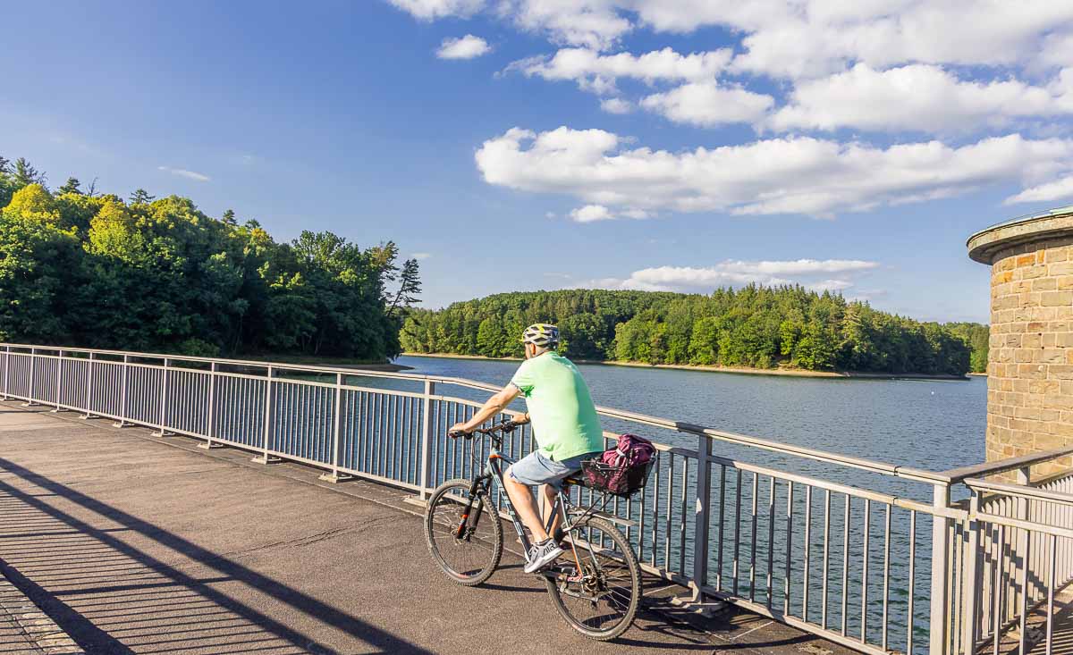 Wipperfürth im Bergischen Land - Reich an Wald und Wasser 14 Naturnahe Wanderungen und auch beiRadfahrer sehr beliebt.