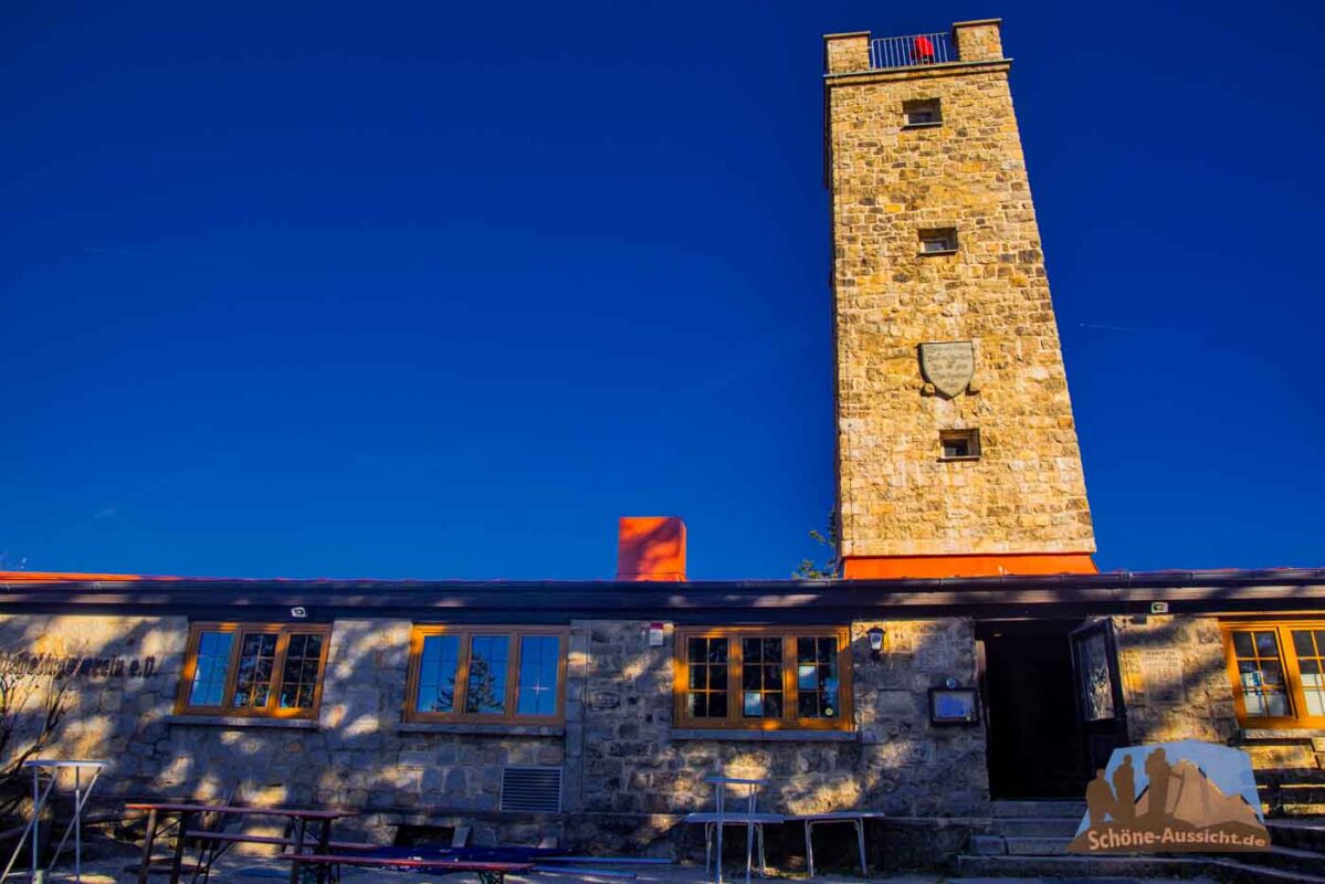 Ochsenkopf - Wanderurlaub und Ausflug am 1.000er 5 Asenturm auf dem Ochsenkopf mit Gaststätte