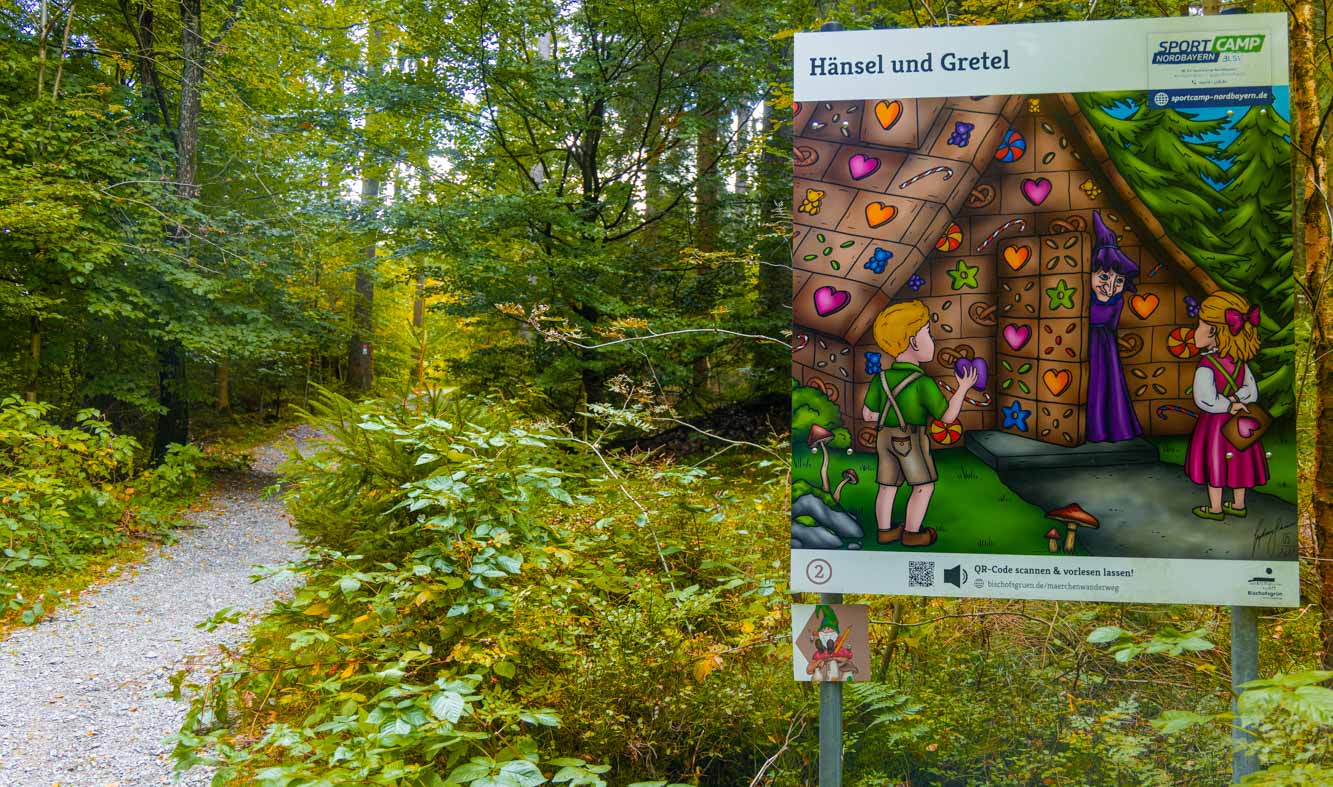 Märchenwanderweg in Bischofsgrün Kleine Tour für die Familie 2 Die Geschichte von Hänsel und Gretel kennt ihr bestimmt