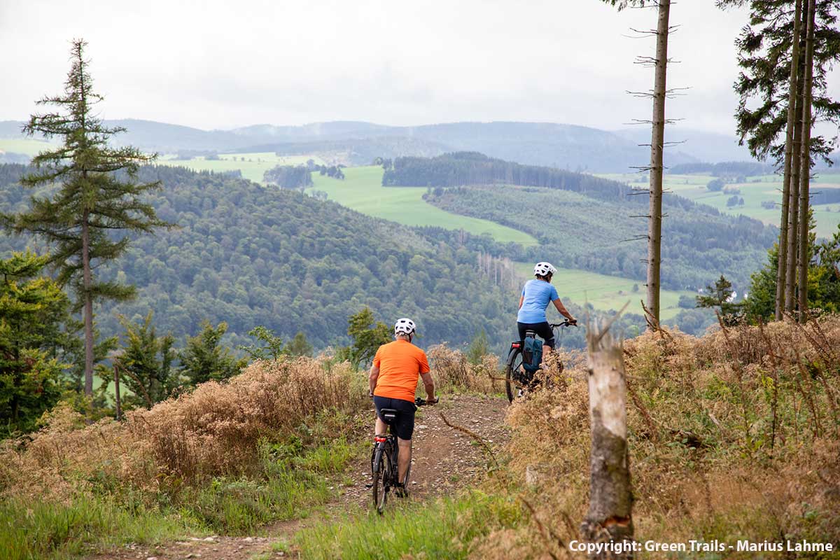 Radwege in NRW - Erlebt traumhafte Touren 4 Green Trails - Familienfreundliche Trails am Dommelturm