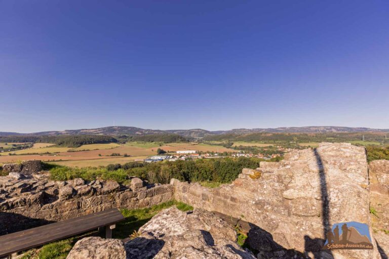 Schaumburg Wanderung in Schalkau 13 Tolle Aussichten von der restaurierten Burgruine auf Thüringen und Franken